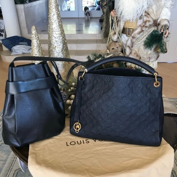 Mint Louis Vuitton Artsy MM Empriente Leather Handbag with Box and Dustbag - Picture 15 of 16